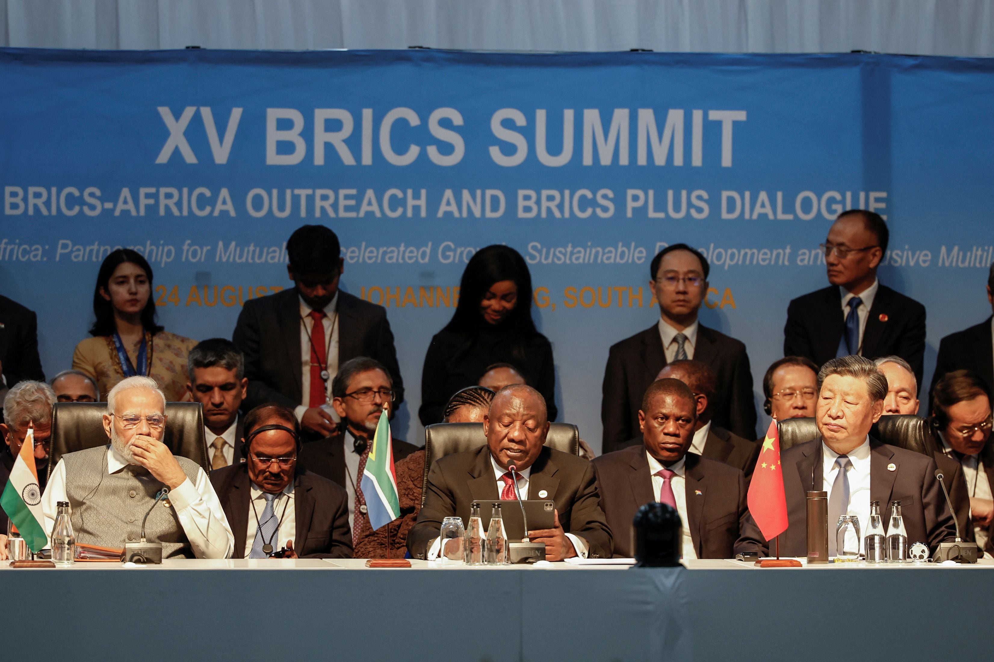 Los BRICS anunciaron la incorporación de seis países: dos africanos, dos reinos árabes, Irán y la Argentina - Infobae