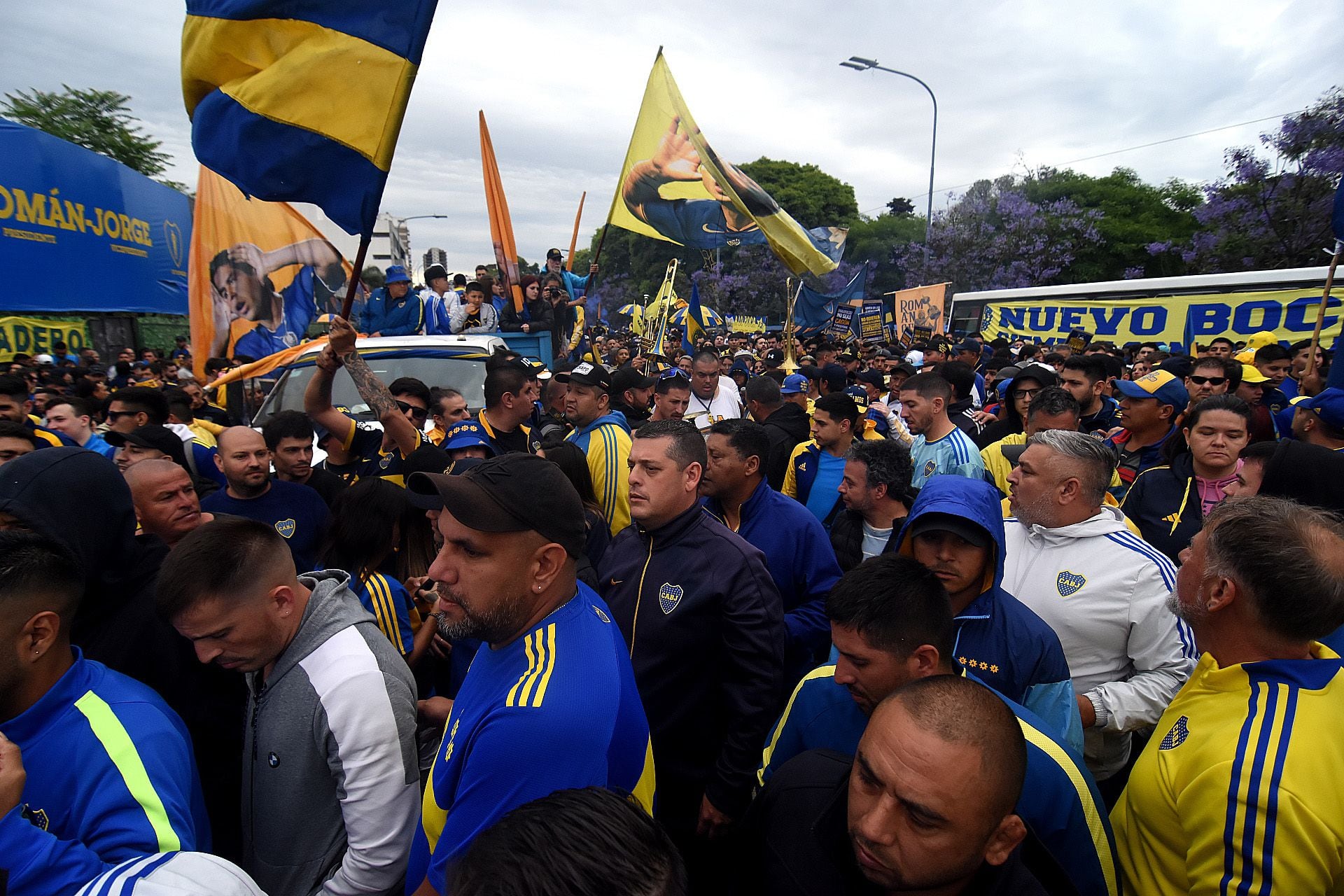 Banderazo apoyo Riquelme Boca