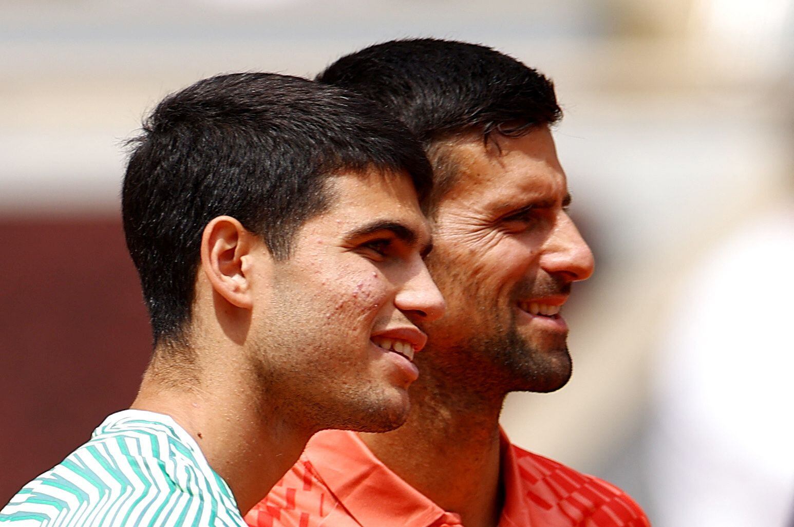 Alcaraz y Djokovic antes de la semifinal de Roland Garros (REUTERS/Lisi Niesner)