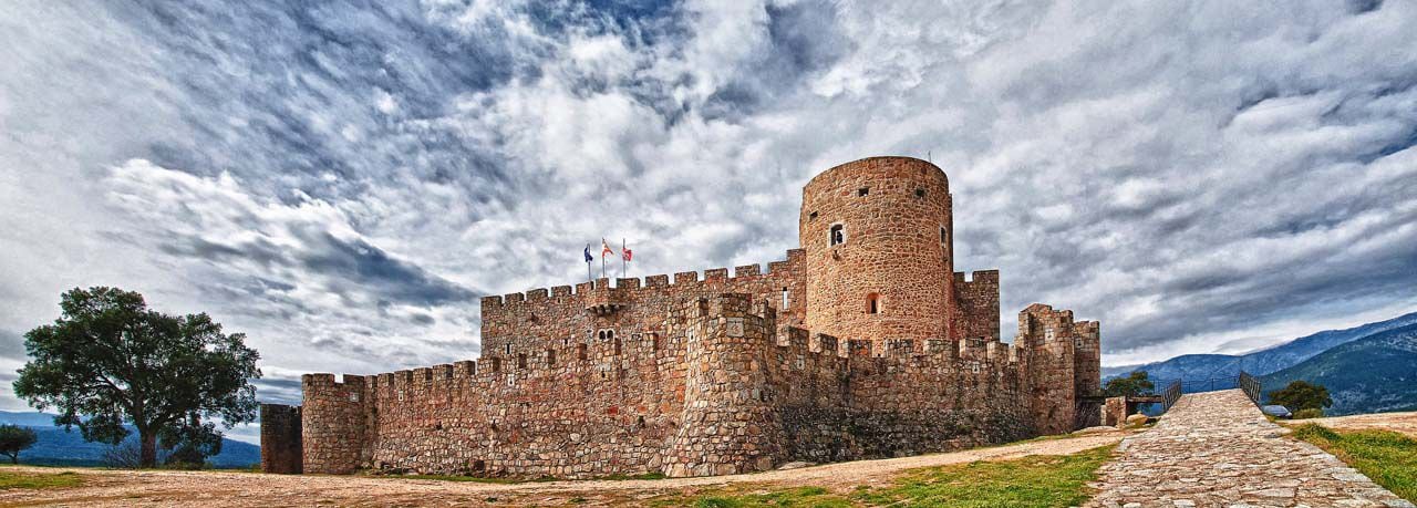 Castillo de La Adrada (Turismo Castilla y León)