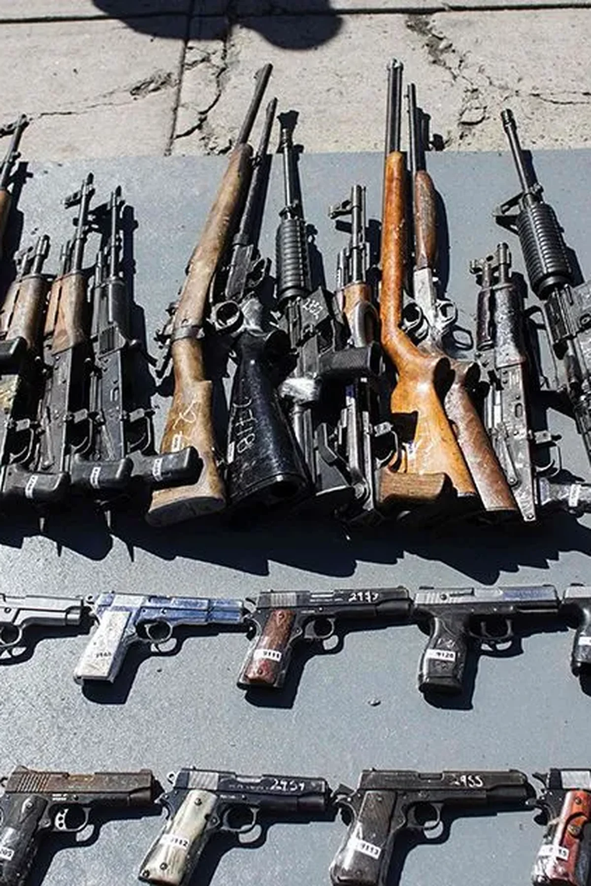 Secuestraron casi 1500 balas a banda que traficaba armas