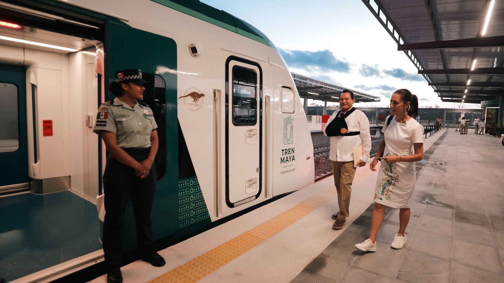 Su viaje será a Yucatán 

Claudia Sheinbaum, Tren Maya