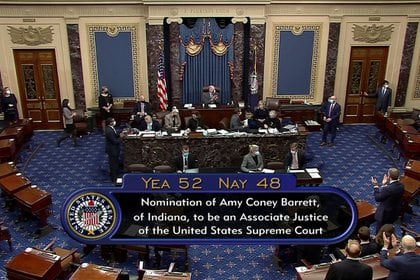 Foto del resultado final de la votación del Senado sobre la confirmación de Amy Coney Barrett como jueza de la Corte Suprema. 