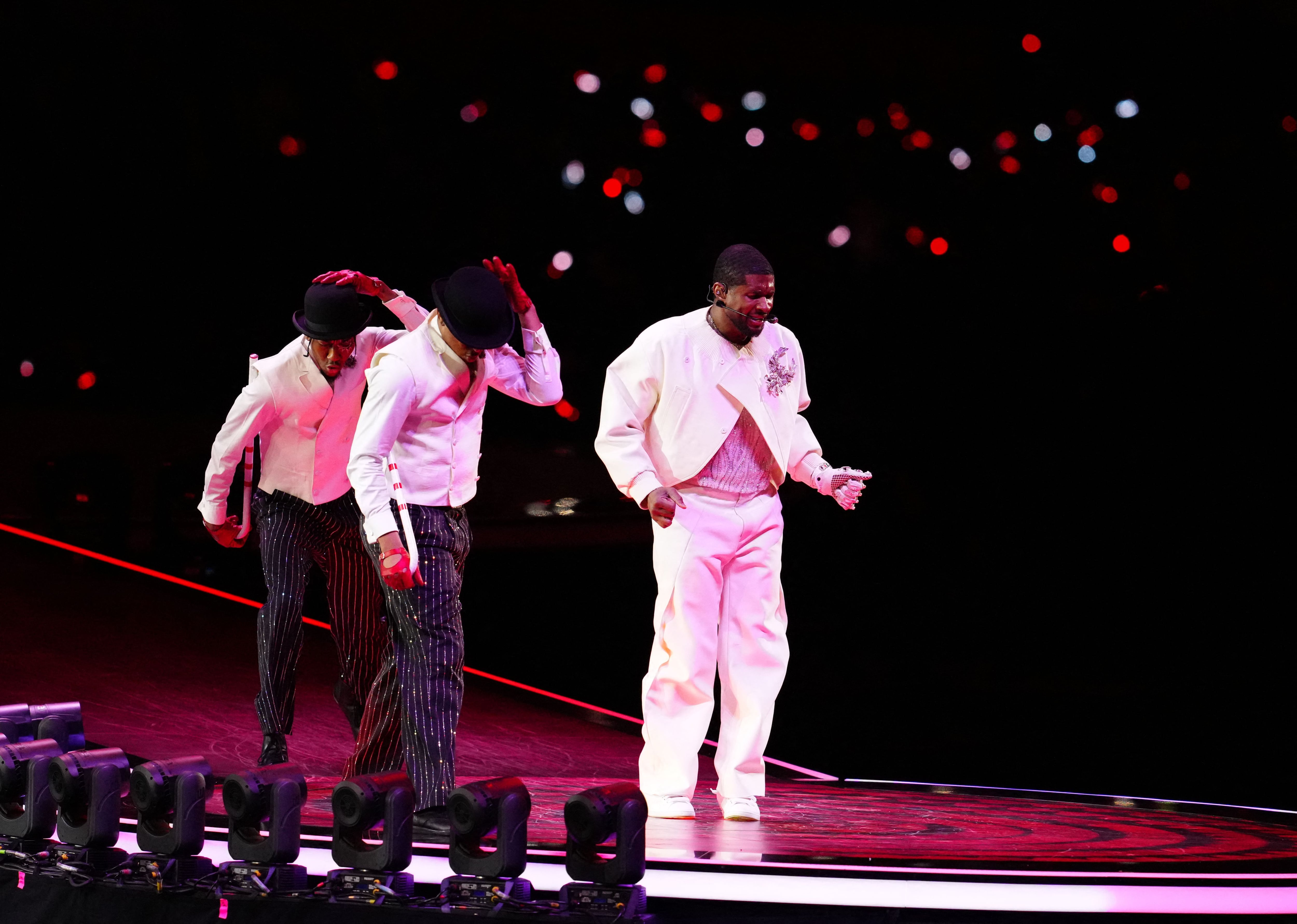 El texano apostó a una temática de Michael Jackson para algunos pasajes del espectáculo (Foto: USA Today)