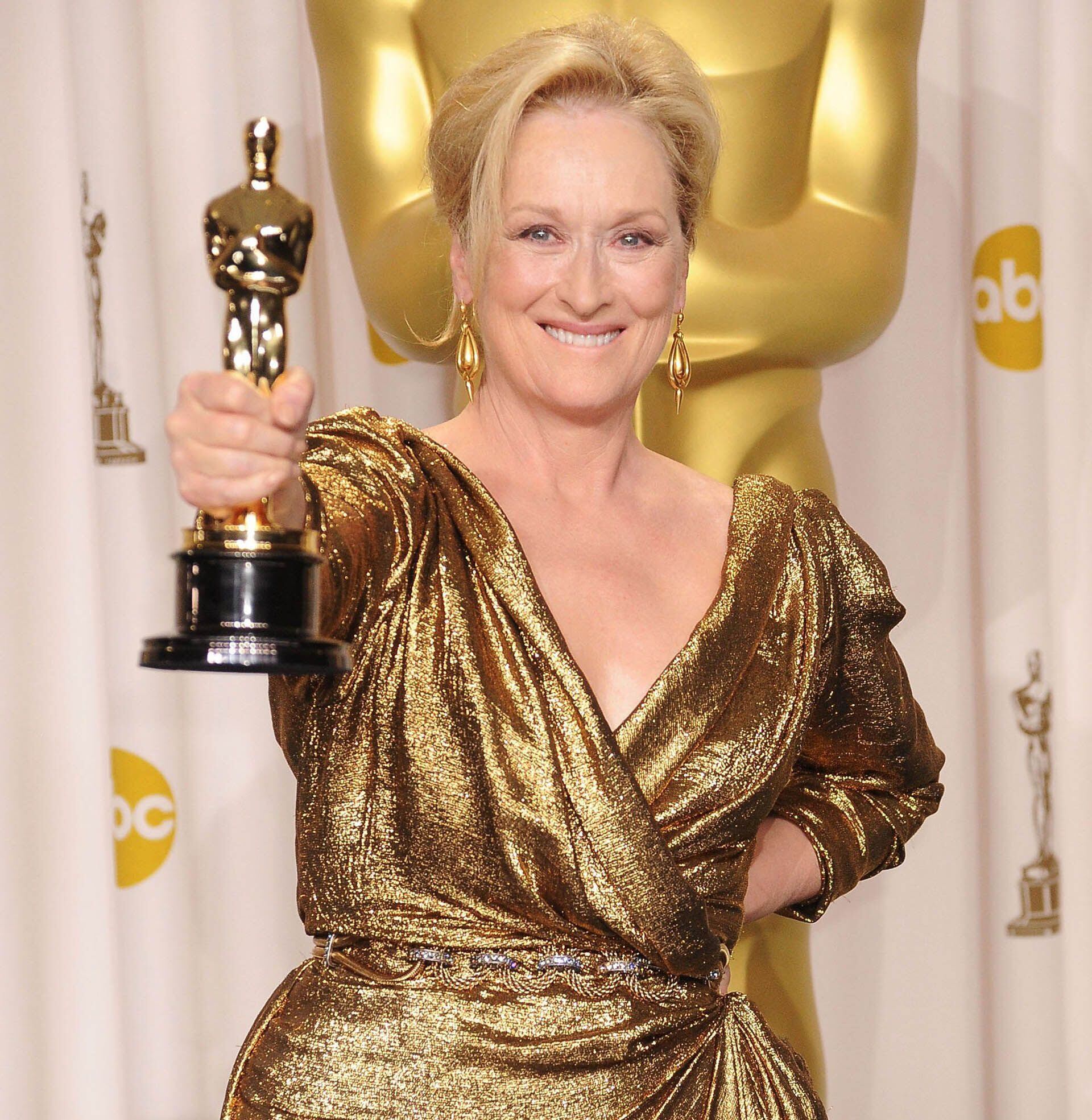 Meryl Streep al ganar su tercer premio Oscar por "La dama de hierro" 