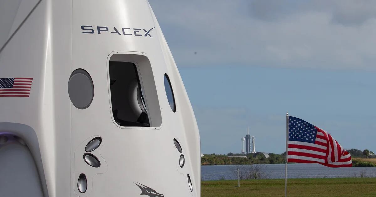 SpaceX startet 49 Breitbandsatelliten von Florida aus