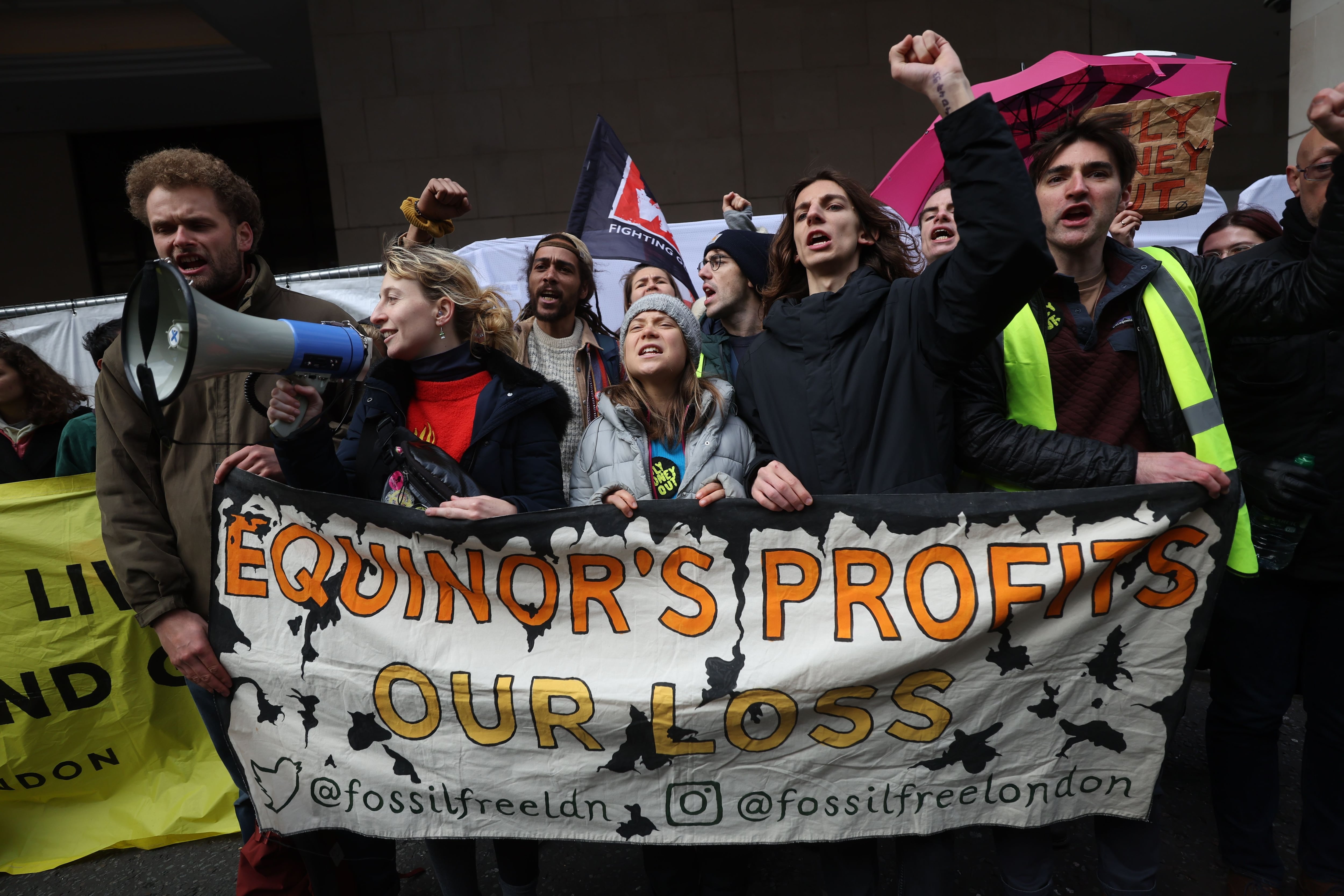 Greta Thunberg participa en una protesta en Londres contra el combustible fósil