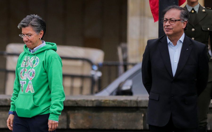 Claudia López y Gustavo Petro en el inicio de las elecciones regionales del 29 de octubre