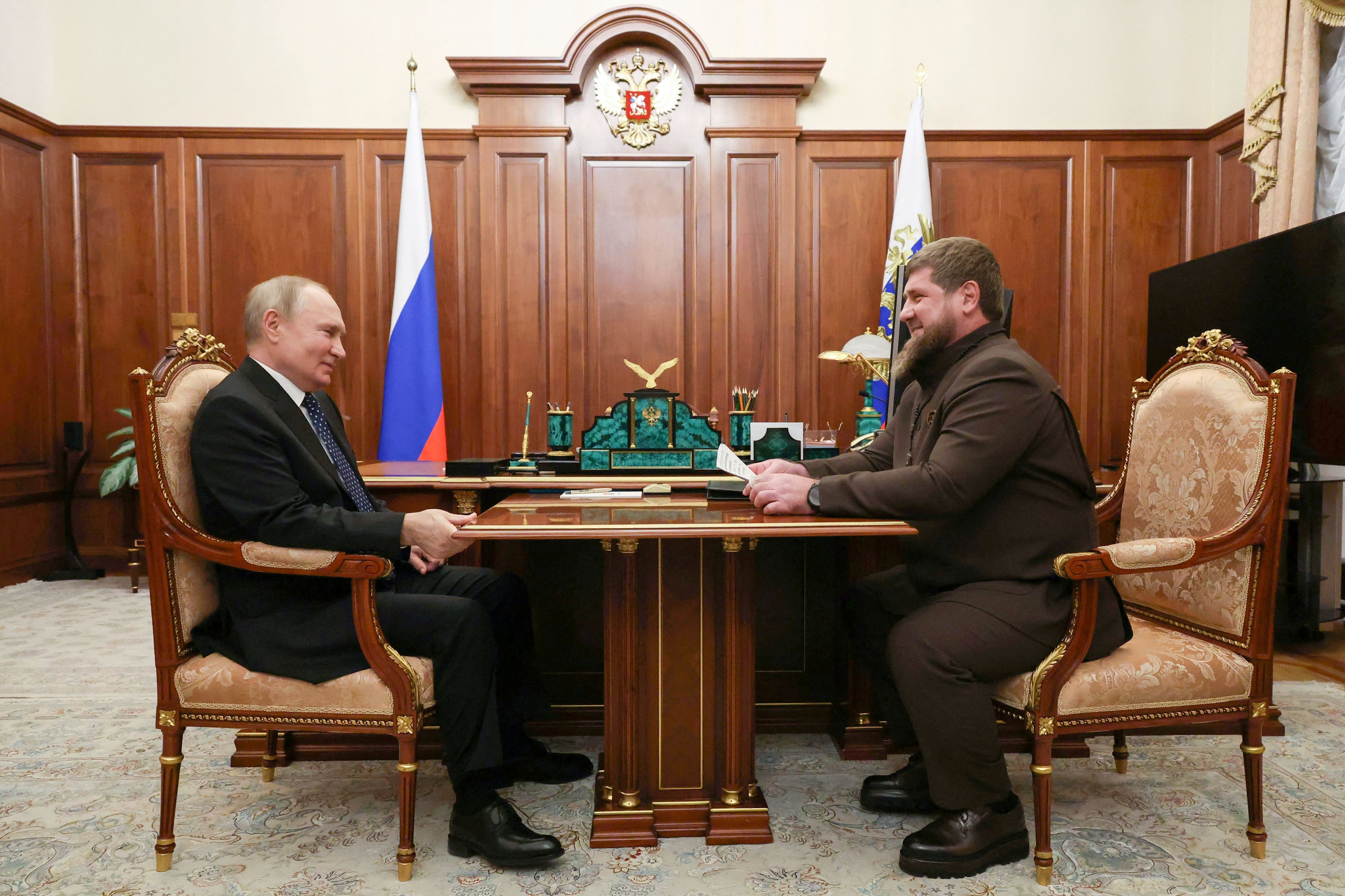 Kadyrov en una reunión con Putin en marzo de este año (Sputnik/Mikhail Klimentyev/Kremlin via REUTERS)