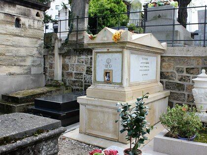 Tumba de Duplessis en el Cementerio de Montmartre