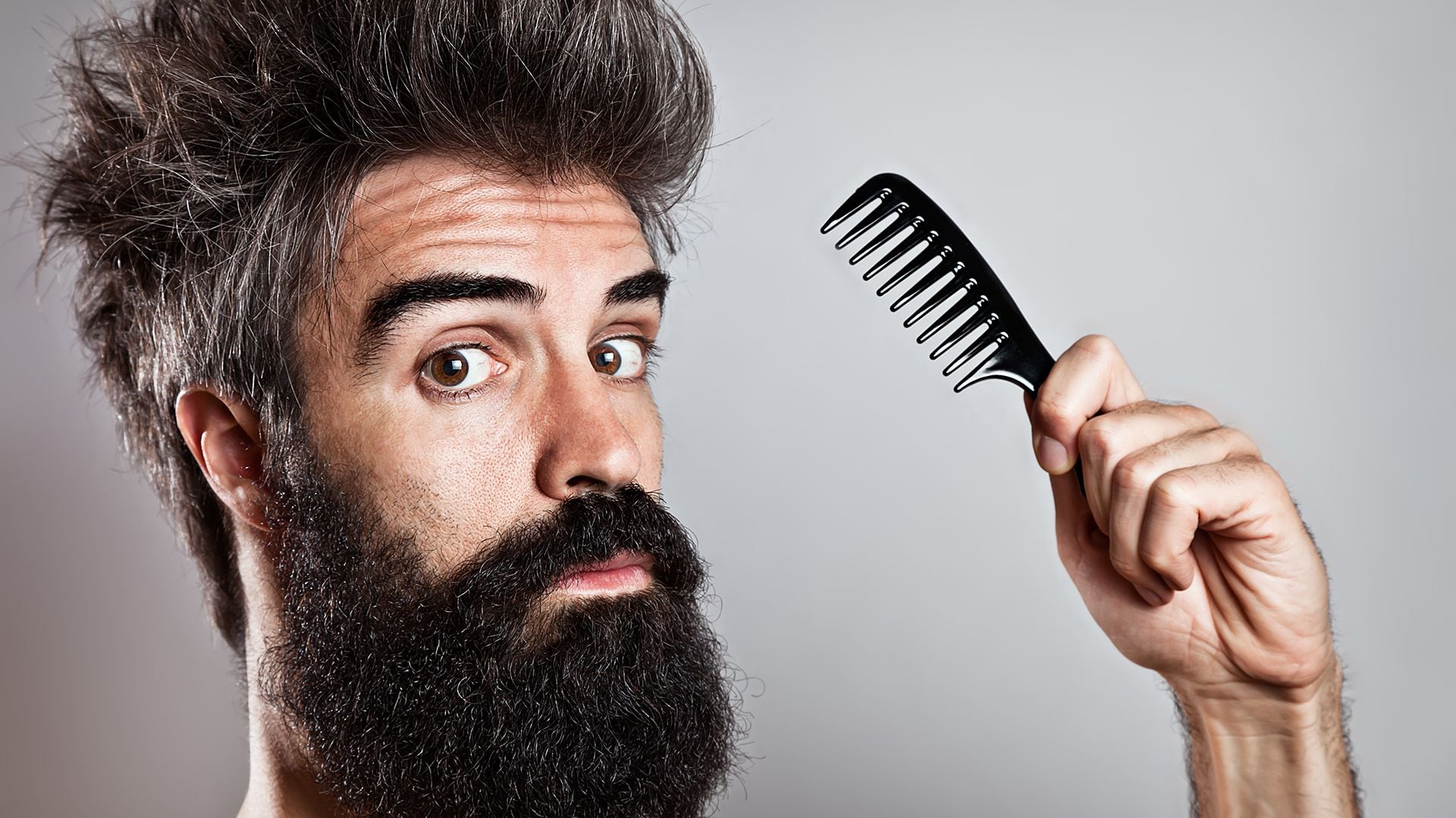Para los expertos es importante cuidar la barba. "El vello facial necesita hidratación y humectación", dicen (Getty)