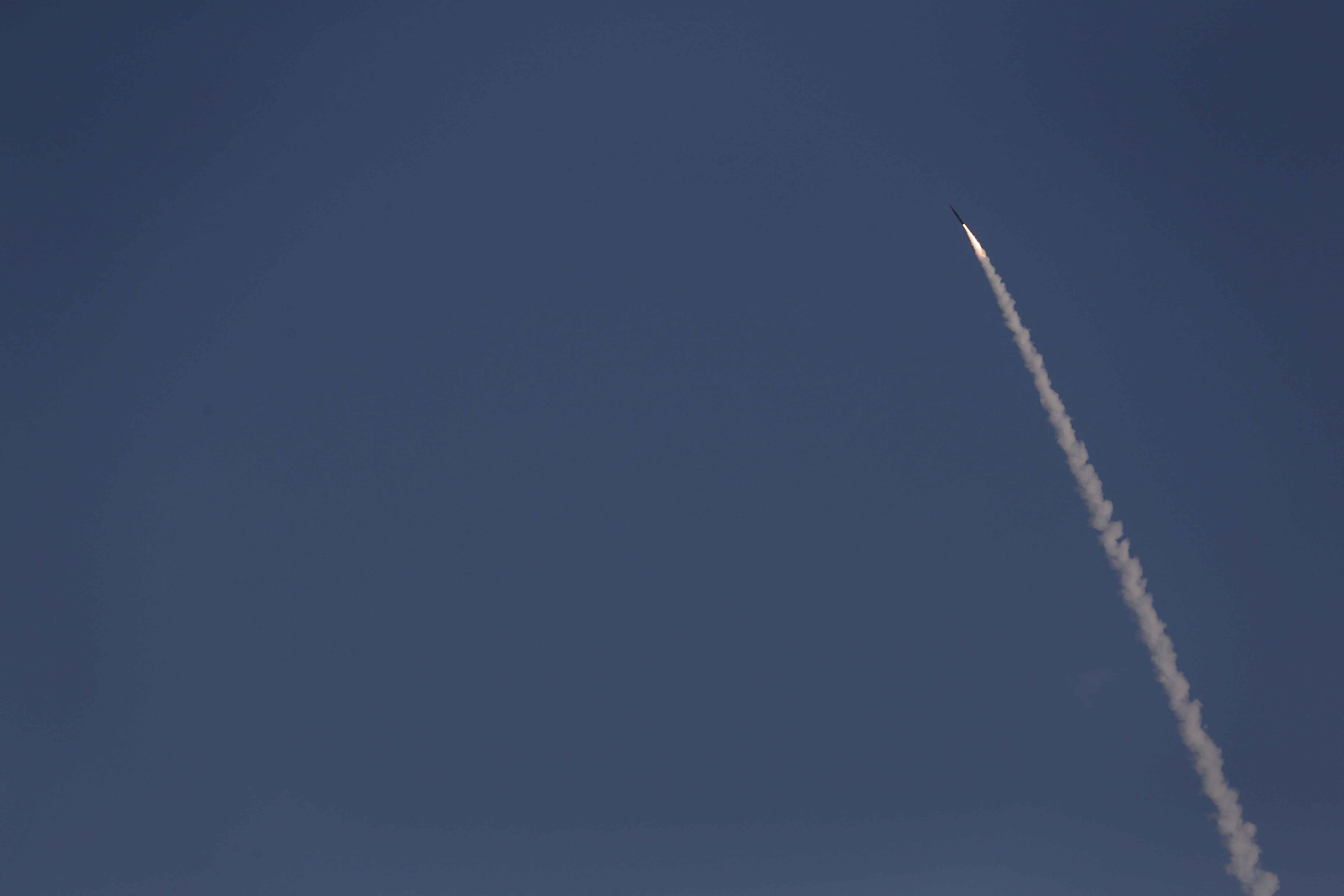 Un interceptor de misiles balísticos "Arrow 3" se ve durante su lanzamiento de prueba cerca de Ashdod 10 de diciembre 2015. REUTERS/Amir Cohen/Archivo
