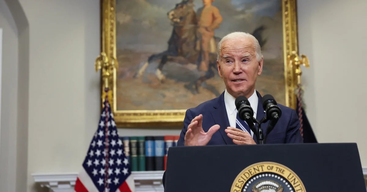 Biden Announces 500 New Sanctions Against Russia: “Putin Will Pay the Price in Death and Destruction”