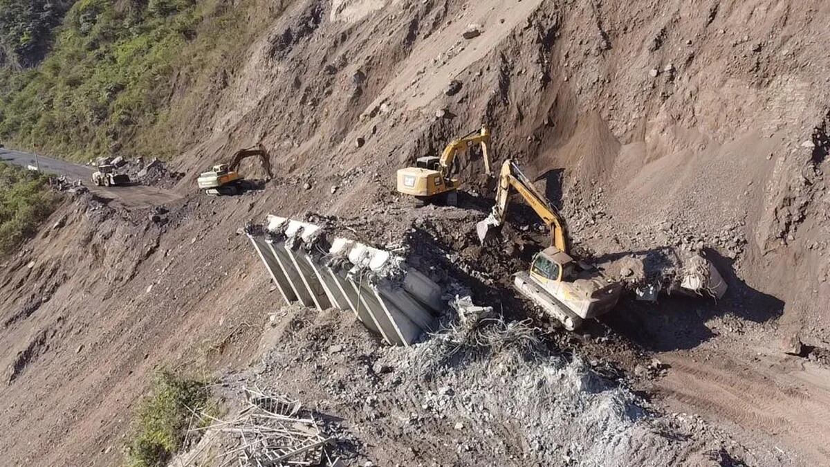 Ils Ont Retrouvé Le Corps De La Dernière Victime De Leffondrement Sur La Route Menant à La Mer 7957