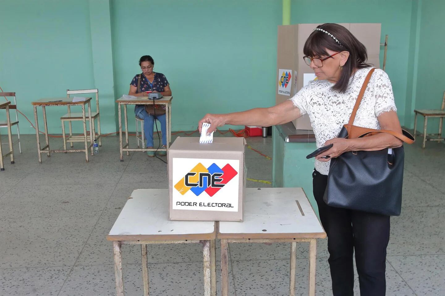 El CNE de Venezuela pide no prestar atención a resultados de encuestas