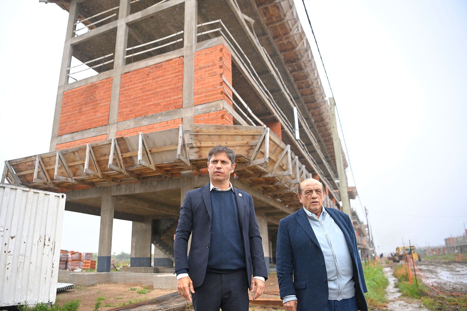 Axel Kicillof en Berazategui con Juan José Mussi