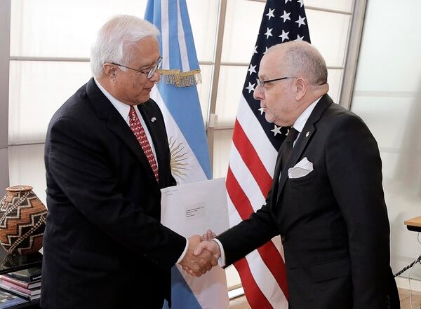 El Embajador de Estados Unidos, Edward Prado, junto al canciller Jorge Faurie