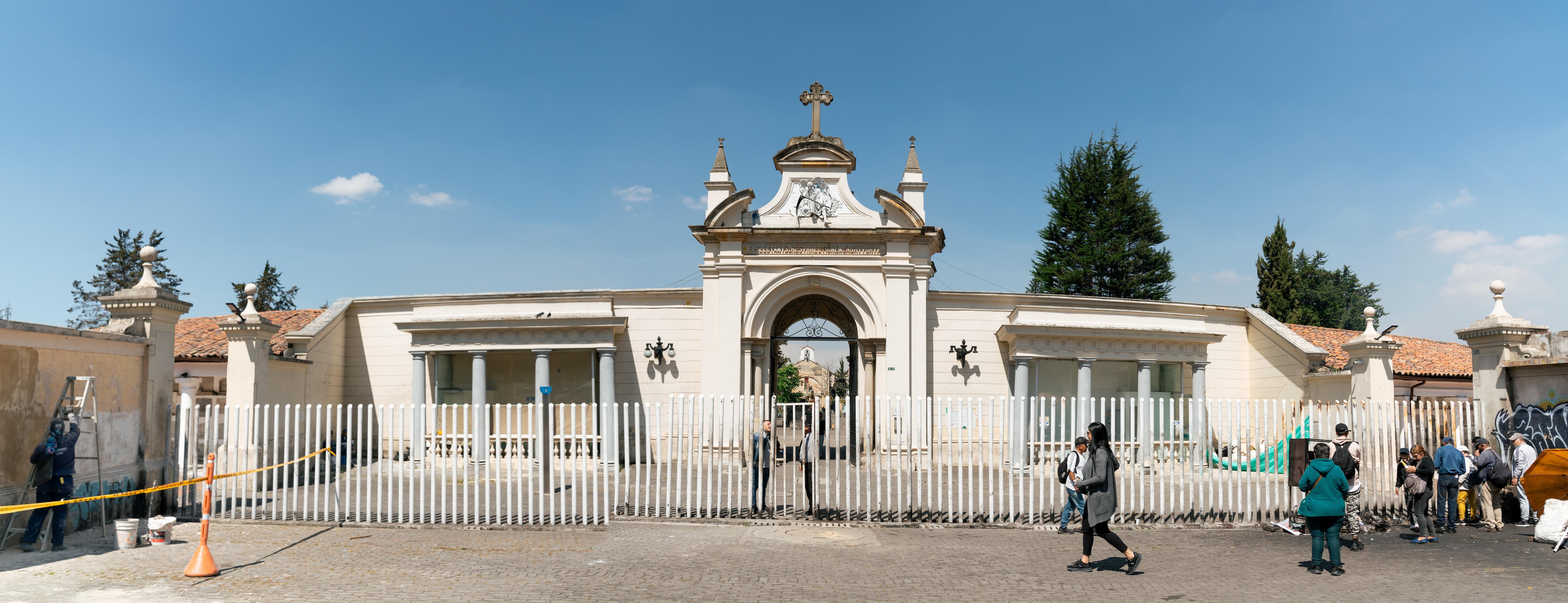 La Sociedad Jardines de Luz y Paz decidió cerrar las instalaciones de los cementerios Central, Norte, Sur y Parque Serafín - crédito Instituto Distrital de Patrimonio Cultural