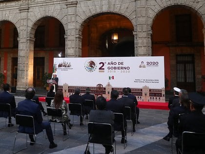 AMLO durante su Informe de Gobierno por el segundo aniversario de la protesta (Foto: Reuters / Henry Romero)