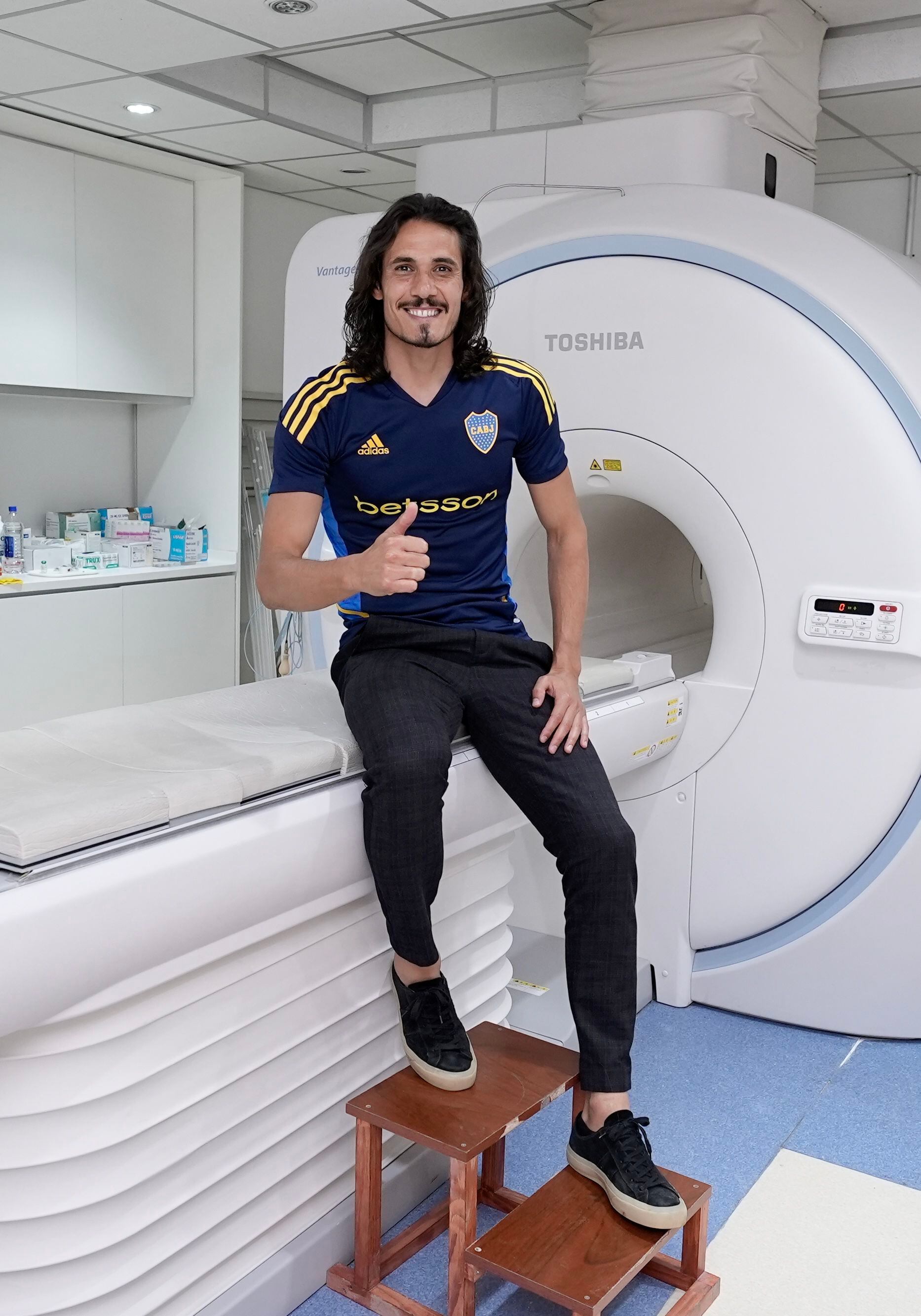 Edinson Cavani se realizó la revisión médica (Prensa Boca Juniors)