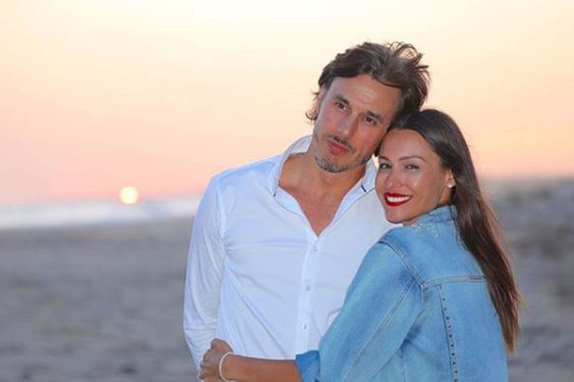 Pampita y Roberto García Moritán, muy enamorados (Fotos: Instagram @pampitaoficial)