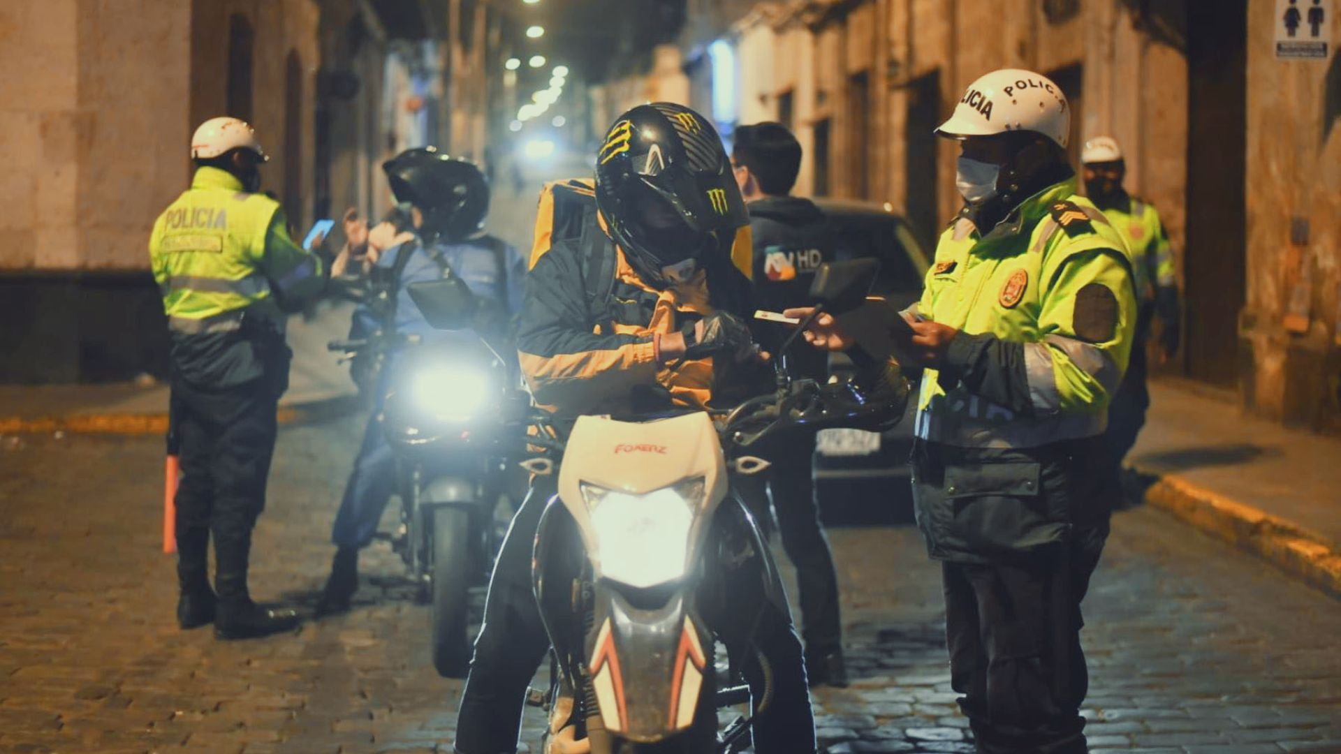 Son varios los distritos de Lima que han prohibido que dos personas transiten a bordo de una moto. (Foto: Andina)