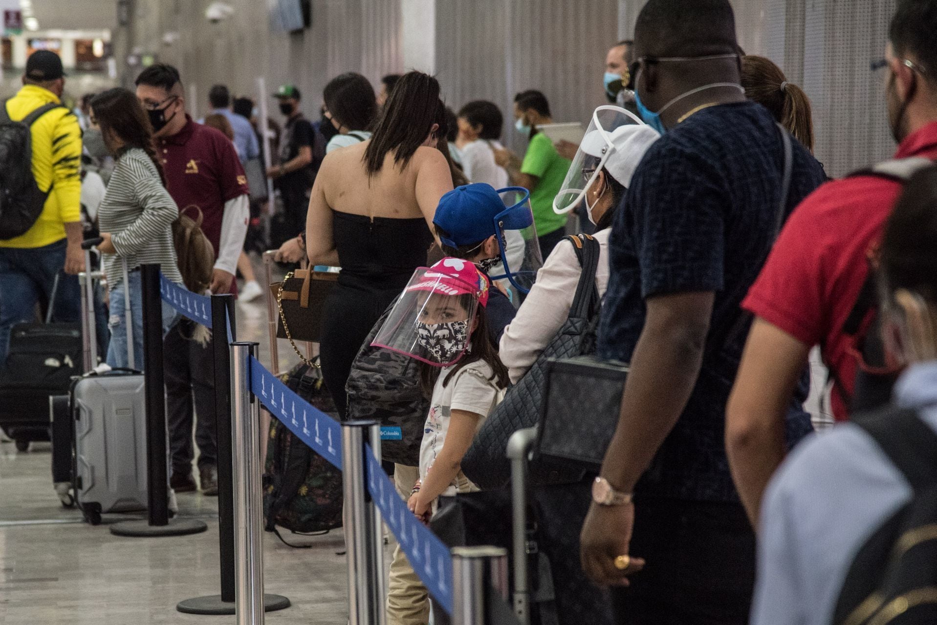 El estado actual de los vuelos en AICM incluye retrasos y cancelaciones.