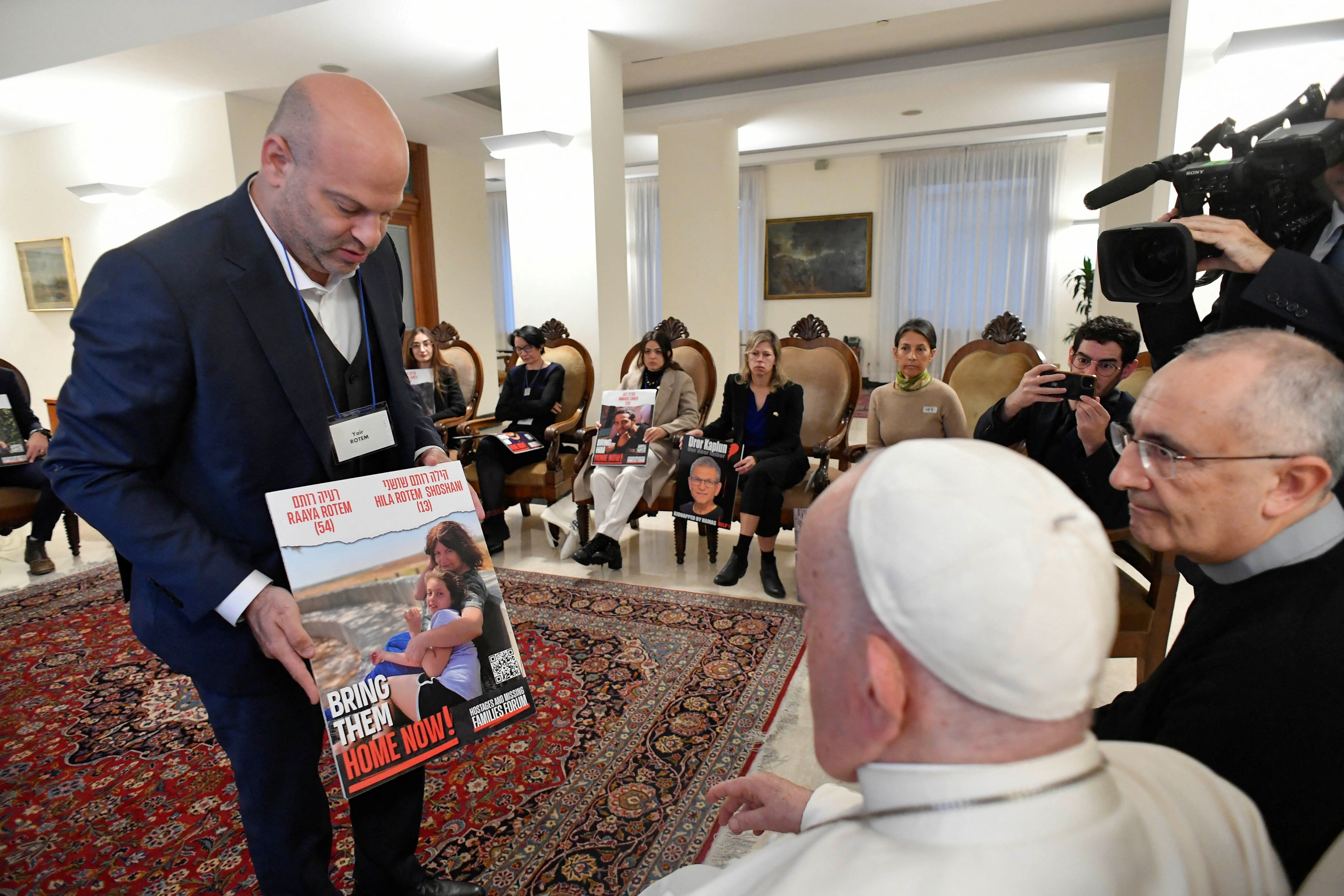 El papa Francisco recibirá a las familias de los rehenes israelíes que continúan secuestrados en Gaza (REUTERS/ARCHIVO)