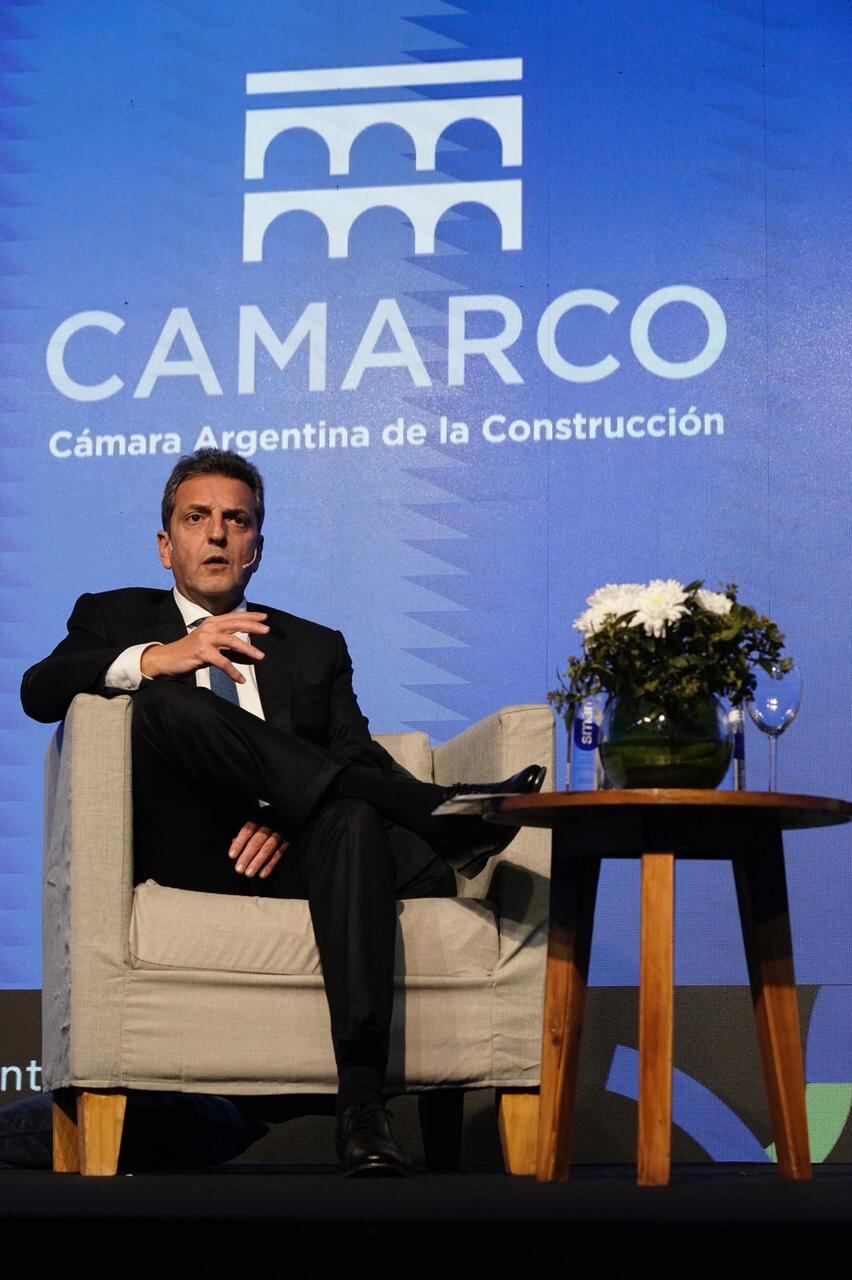 Massa Ante Los Empresarios De La Construcción “en Las Próximas Horas