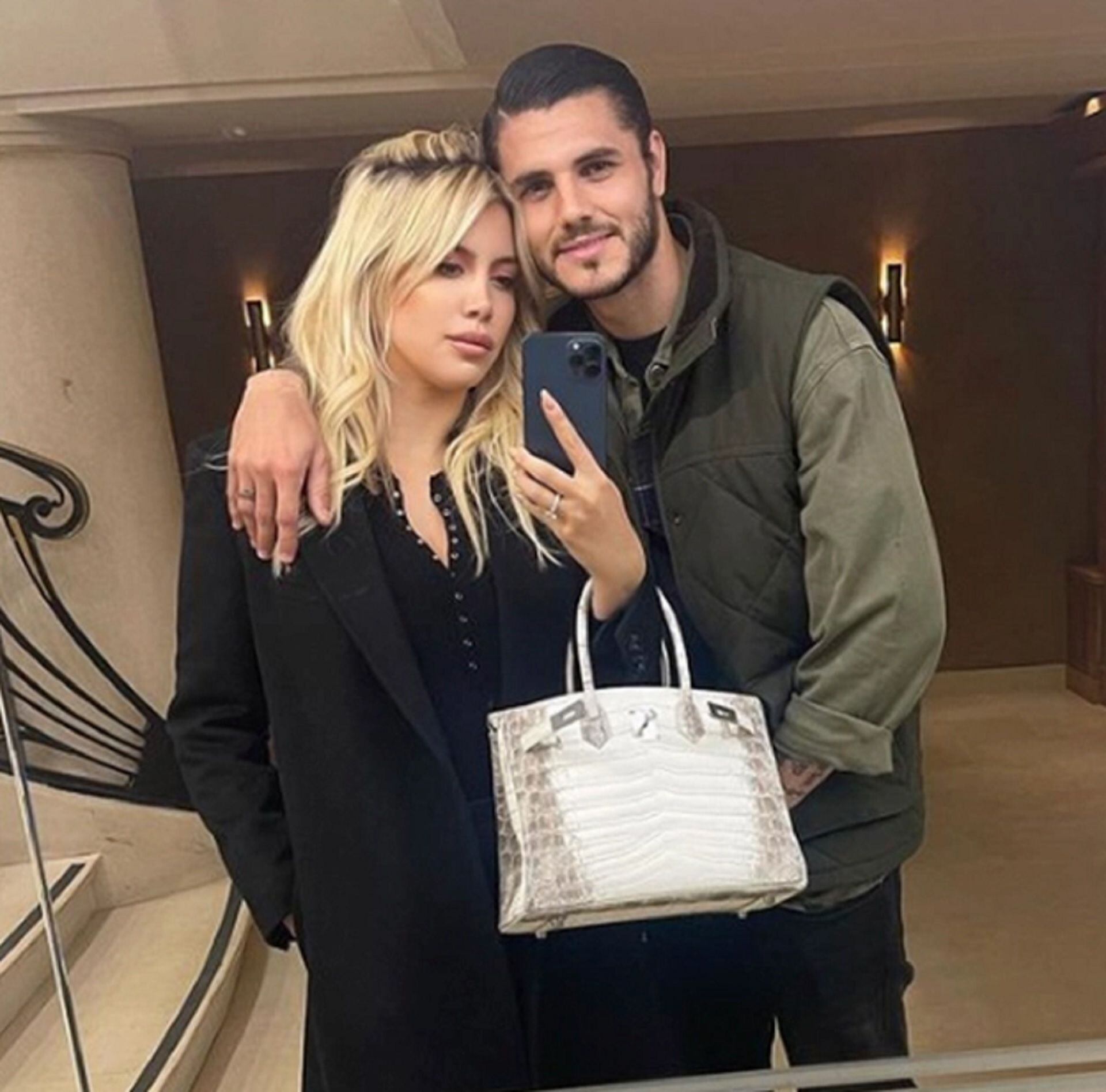 El costoso regalo personalizado que Wanda Nara le envió a Mauro Icardi –  GENTE Online