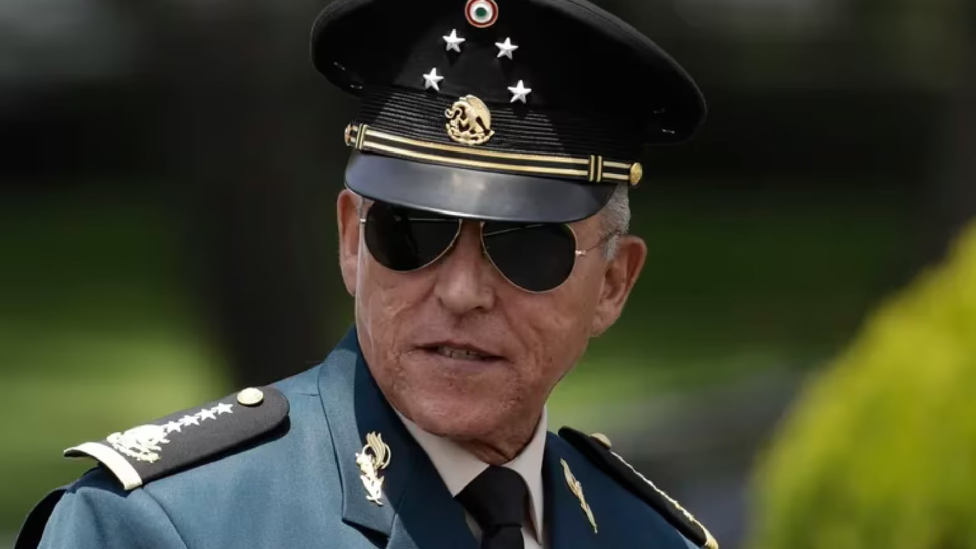 Loret recuerda que Salvador Cienfuegos fue detenido en Estados Unidos en el sexenio pasado, sin embargo, AMLO pidió que fuera liberado. (Foto: AP/ Rebecca Blackwell)