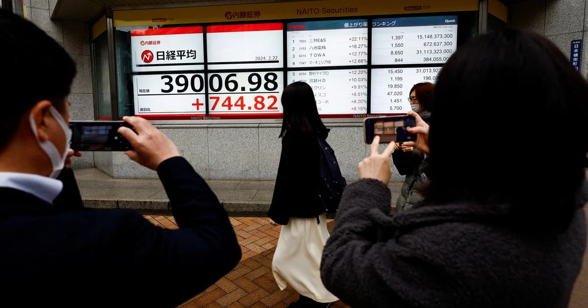 Japanese stocks opened a new chapter and Nikkei reclaimed its 1989 high