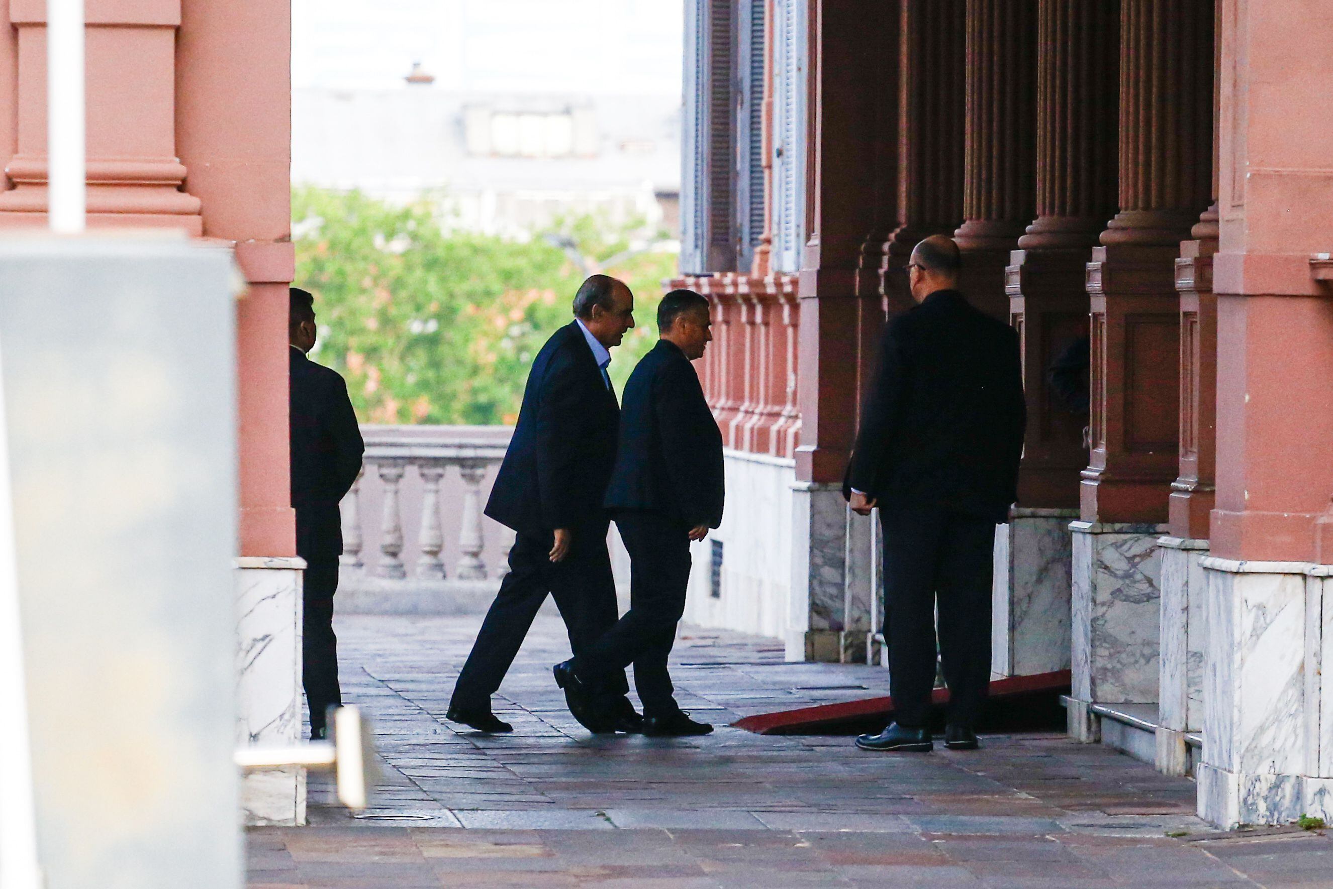 Guillermo Francos reunion Eduardo Wado de Pedro en Casa Rosada