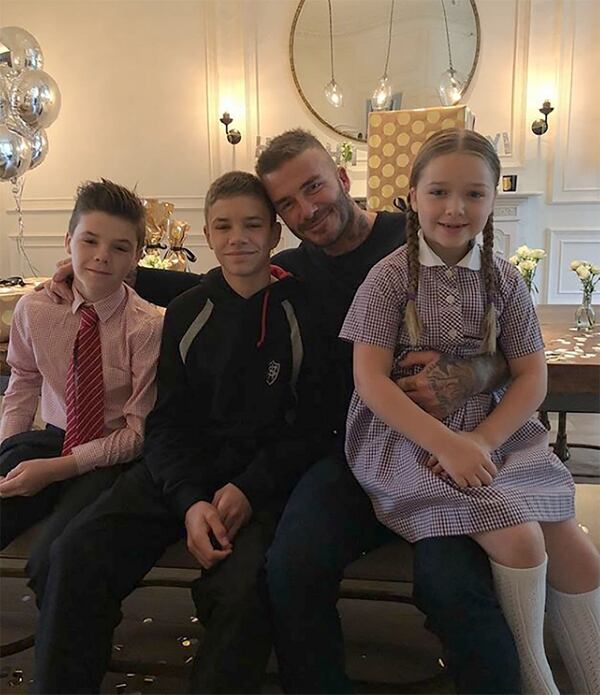 David Beckham festejó su cumpleaños con su esposa e hijos en Londres. (Instagram)