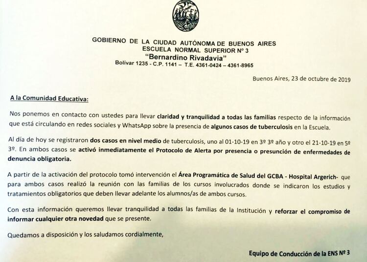 El comunicado que se conoció en las últimas horas confirmando los dos casos de tuberculosis en el colegio Bernardino Rivadavia, en el barrio porteño de Monserrat, y firmado por el propio equipo de conducción 