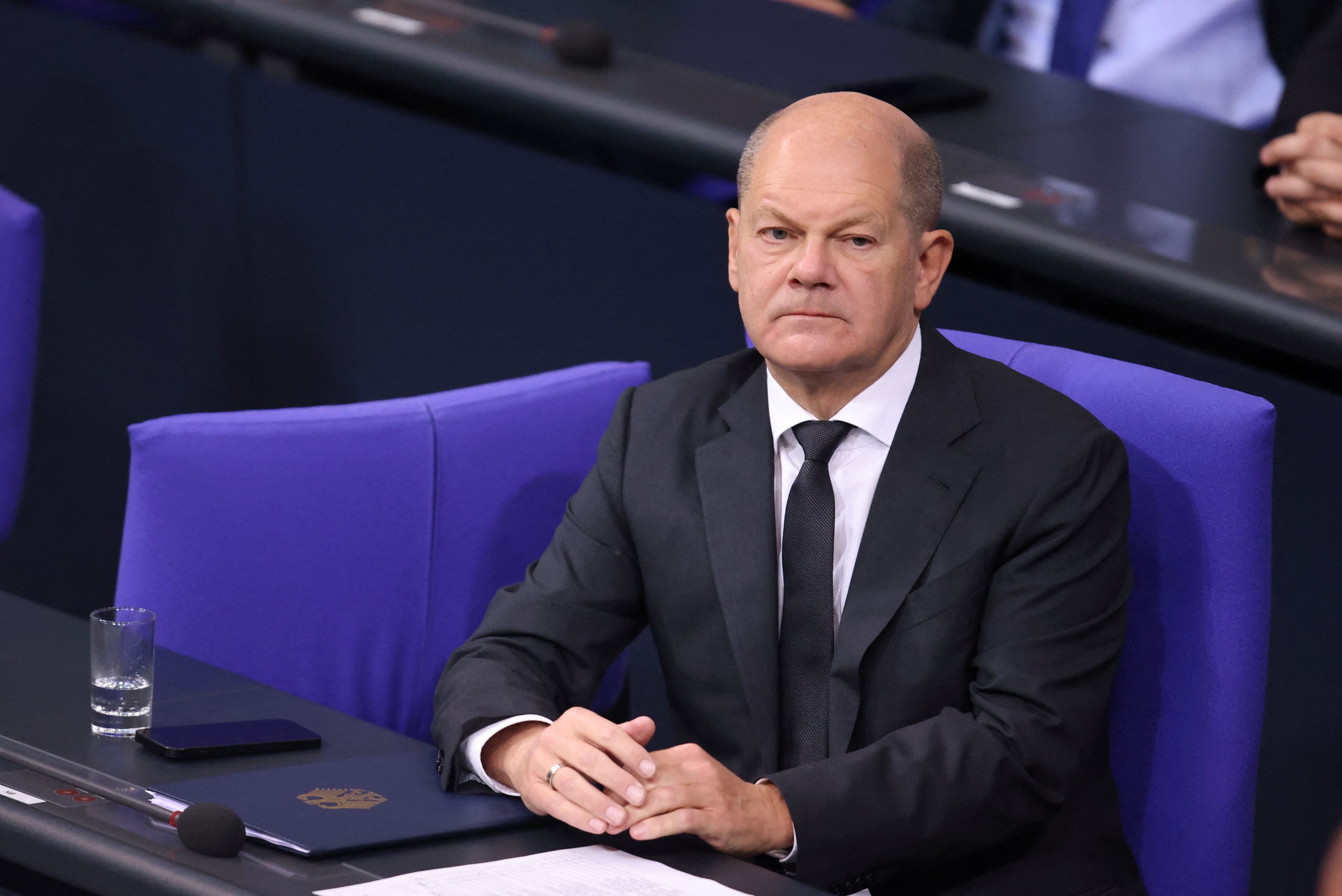 El canciller alemán, Olaf Scholz, asiste a una sesión de la Cámara Baja del Parlamento Bundestag, en Berlín, Alemania, 12 de octubre de 2023. REUTERS/Liesa Johannssen