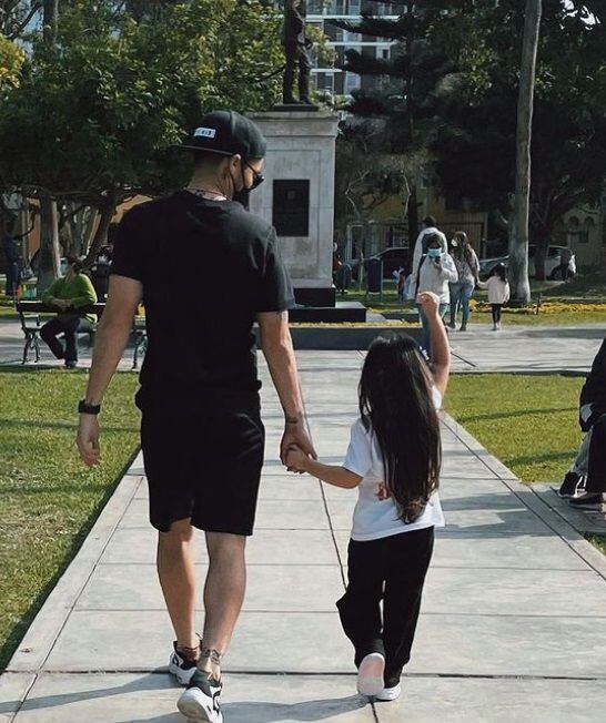 Rodrigo Cuba y su pequeña Mía. (Foto: Instagram)