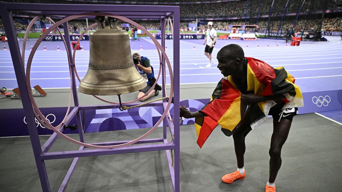 Joshua Cheptegei ganó el oro, rompió el récord olímpico de los 10.000 metros en París 2024 y agigantó su leyenda: el histórico dato que se robó la atención