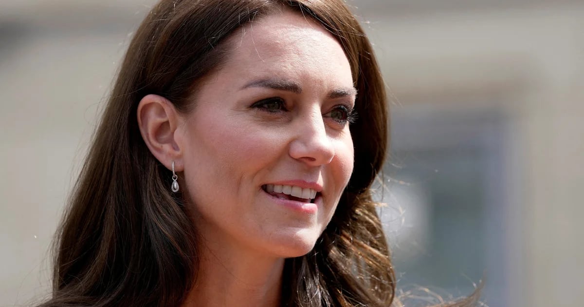 Exclusive First Photo of Princess Kate Post-Operation: Mother’s Day Message from Kensington Palace