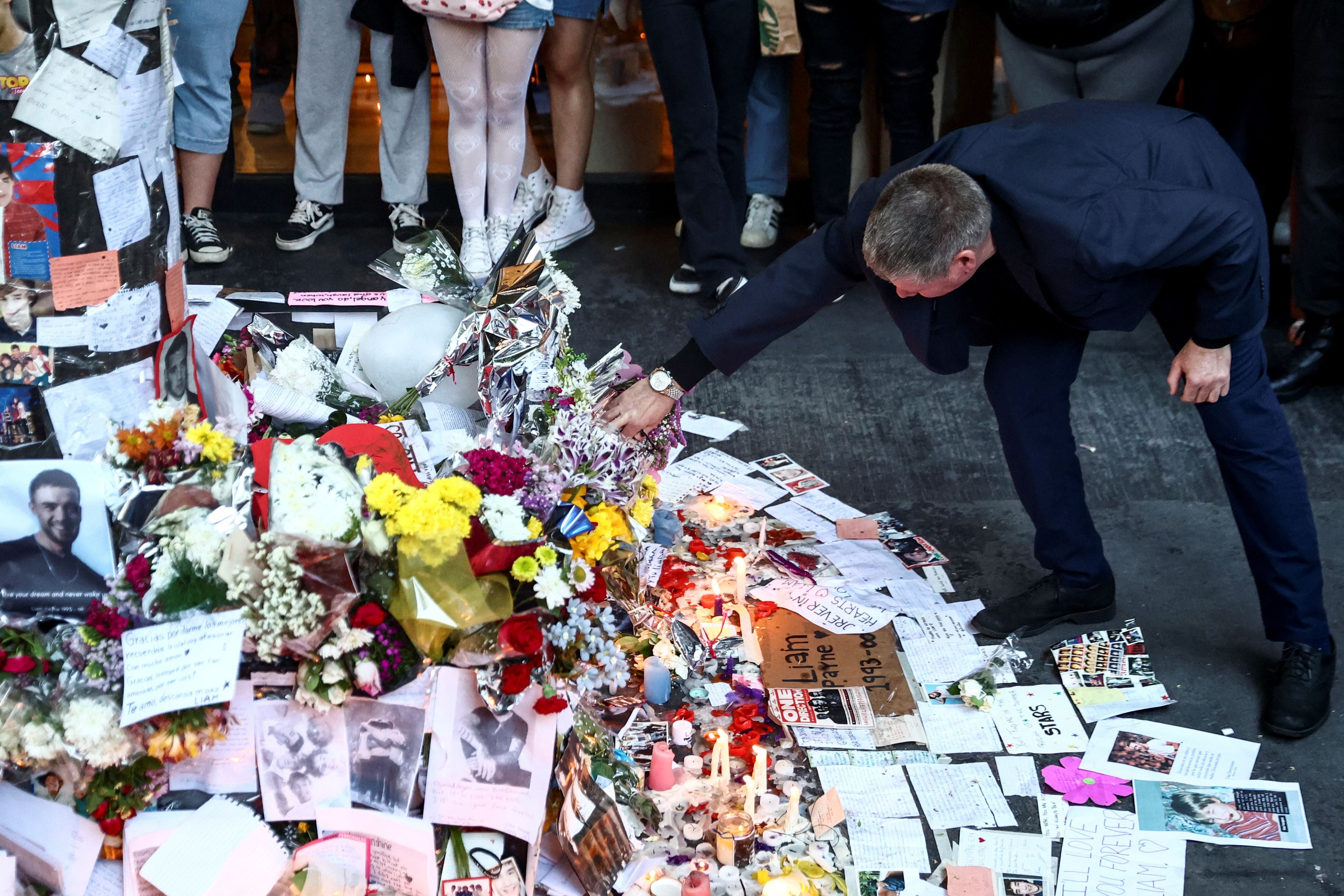 El fuerte momento en el que Geoff Payne leía los mensajes de los fans que le dedicaron a su hijo Liam Payne por su muerte