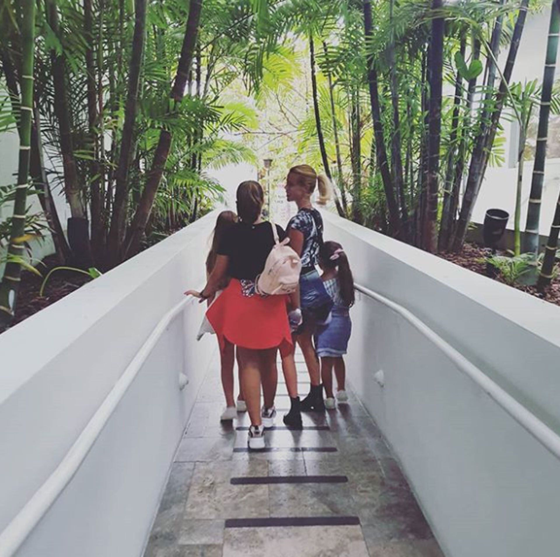 Nicole y sus hijas en Miami (Instagram) 