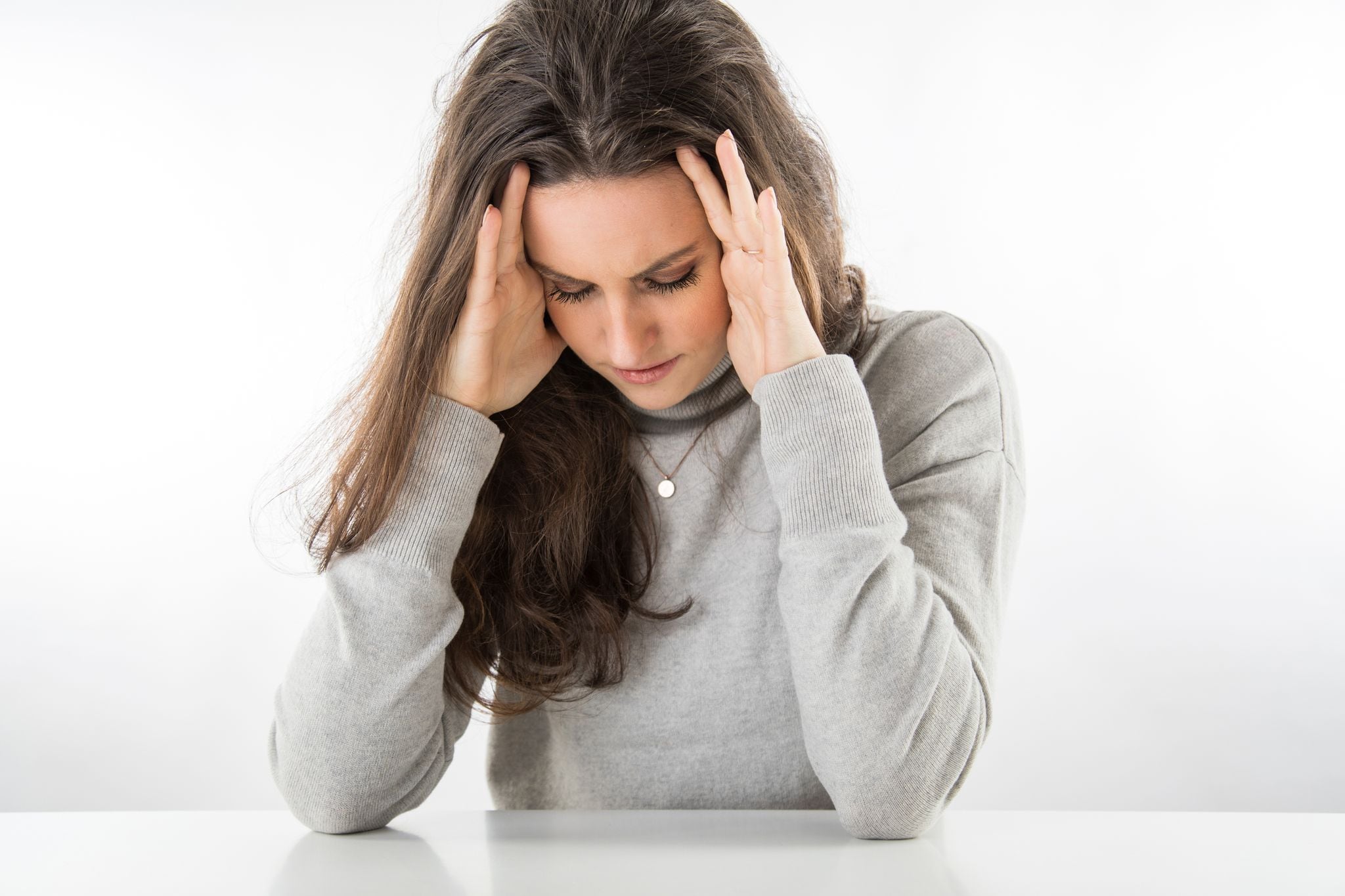 Dolor de cabeza, somnolencia y cansancio son algunos de los síntomas de la hiponatremia (DPA)