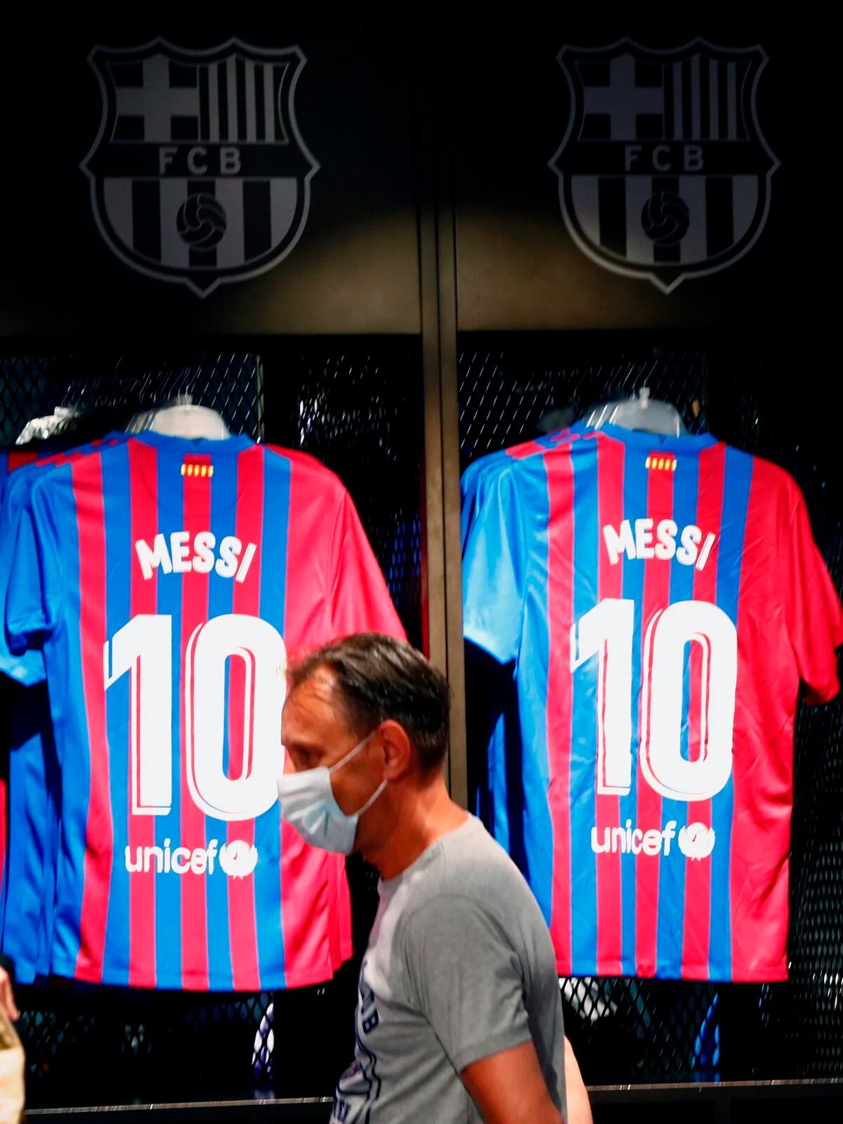 Messi dejó el 10 sin heredero: por primera vez la camiseta más importante  de la historia del Barcelona quedó sin dueño - Infobae