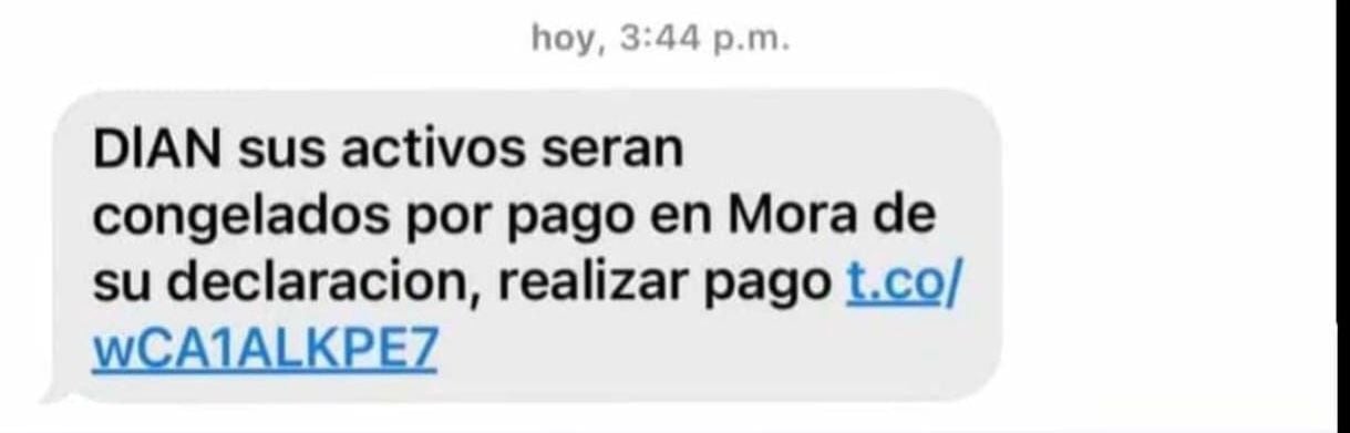 Los mensajes de texto, de correo electrónico y de WhatsApp suelen ser unas de las tácticas más comunes para conectar con las víctimas - crédito captura de pantalla / Alejandro Rodriguez / Infobae