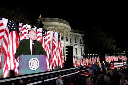 Donald Trump durante su discurso de aceptación en la convención republicana.  REUTERS / Kevin Lamarque