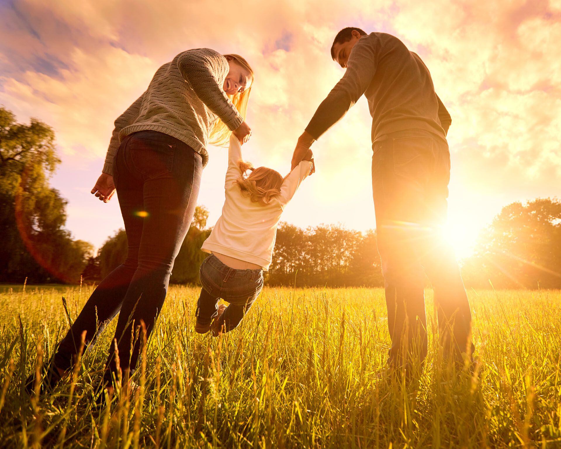 "Cada niño tiene una historia única y merece el amor y el apoyo de todos. Al construir puentes hacia estos nuevos hogares, estamos construyendo un futuro mejor para todos", dijo Almada iStock