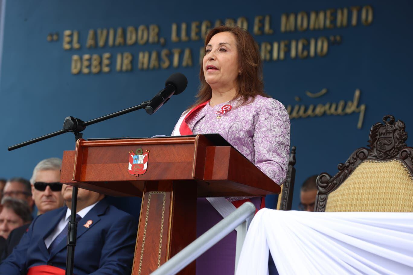 Dina Boluarte habló sobre la unidad y democracia en un breve mensaje en el Día de la Fuerza Aérea. (Andina)