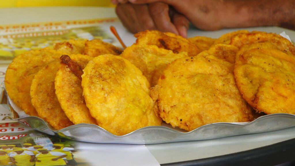 Arepa de huevo-Colombia