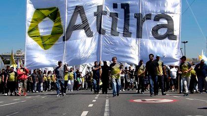 Los trabajadores de la actividad láctea suspendieron la protesta porque se declaró la conciliación obligatoria