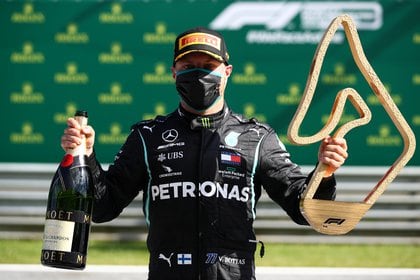 Valtteri Bottas ganó la primera carrera de Fórmula 1 en tiempos de COVID-19 (REUTERS)